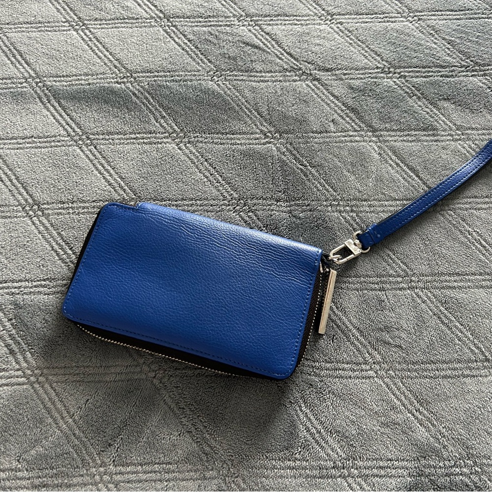 Halogen phone wallet (iPhone 8)